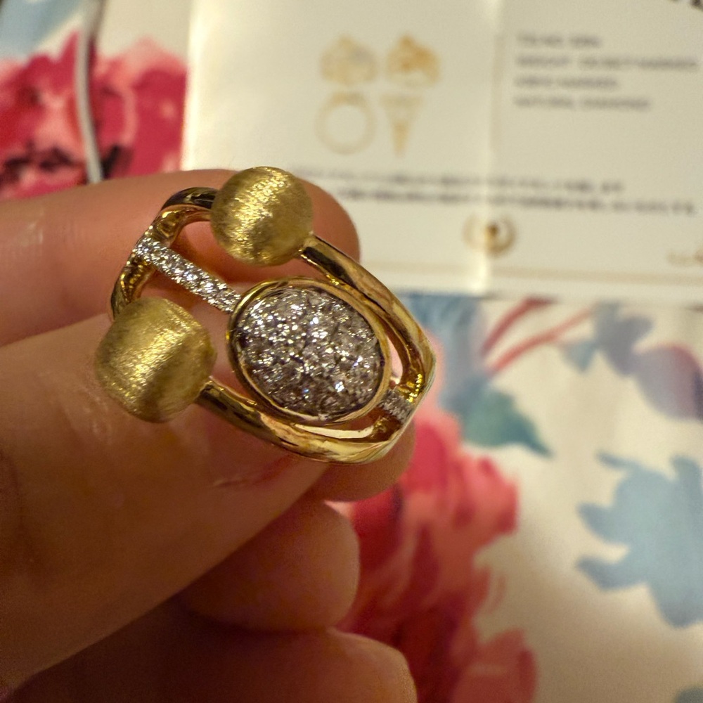 k18 yg marked, natural diamond, with certificate nwot